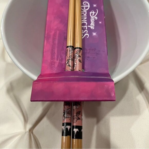 Disney Princesses Ariel Snow White & More Ramen Noodle Bowl with Chopsticks NWT - Picture 8 of 9